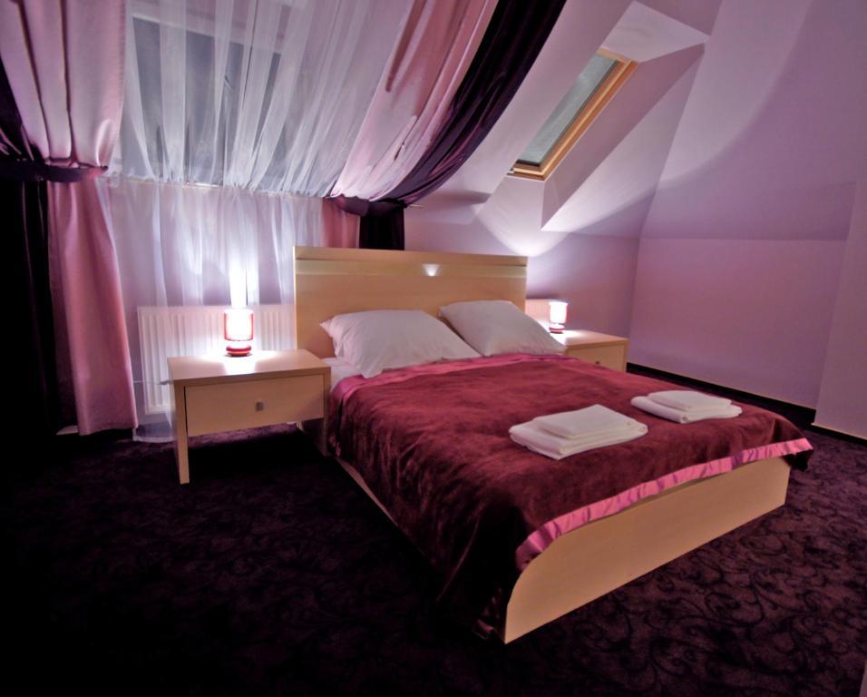 Hotel Hibiskus Boguchwała 部屋 写真