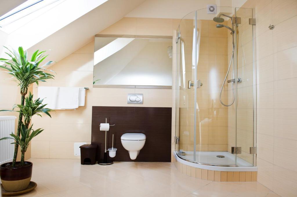 Hotel Hibiskus Boguchwała 部屋 写真