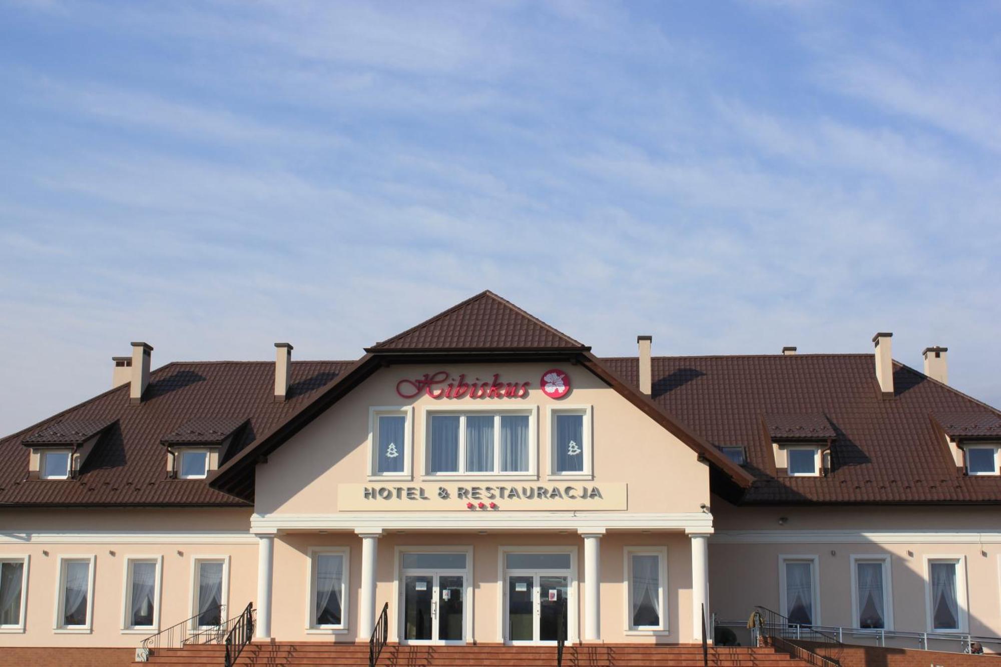 Hotel Hibiskus Boguchwała エクステリア 写真