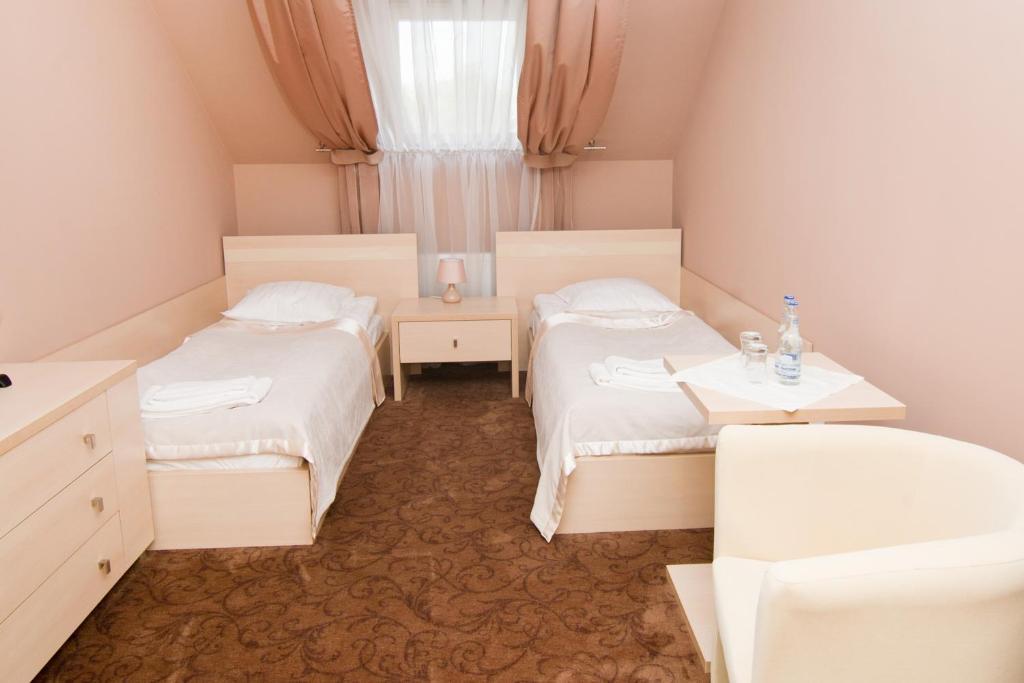 Hotel Hibiskus Boguchwała エクステリア 写真